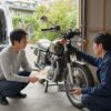車検切れで動かないバイクを自宅ガレージで査定相談する日本人オーナー